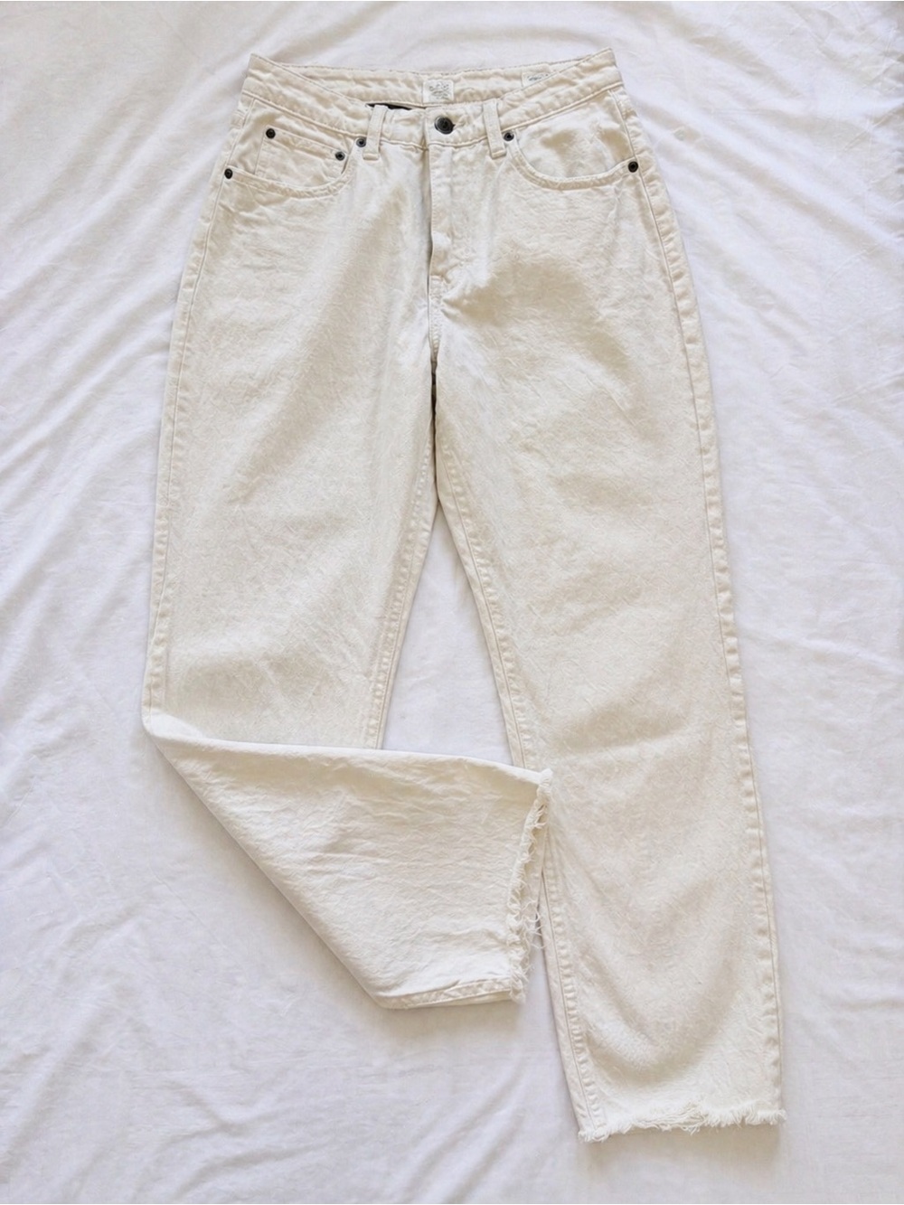 Abercrombie & Fitch White The Skinny High Rise Jeans